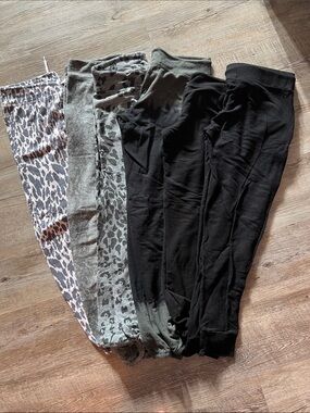Monrow Women's Mixed Jogger Pack - Black, Olive & Leopard Print